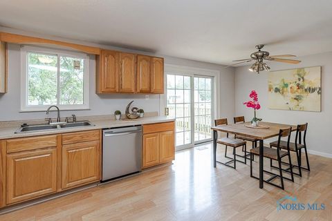 Tiny photo for 5457 Thornbrook Trail, Toledo, OH 43611 (MLS # 10007406)