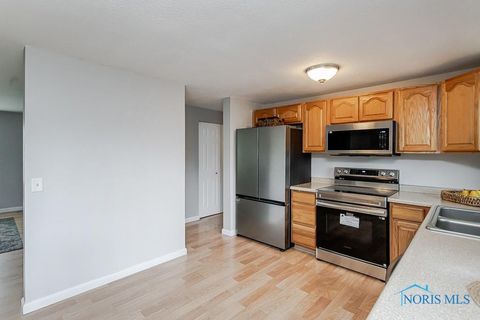 Tiny photo for 5457 Thornbrook Trail, Toledo, OH 43611 (MLS # 10007406)