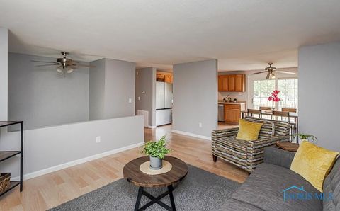 Tiny photo for 5457 Thornbrook Trail, Toledo, OH 43611 (MLS # 10007406)
