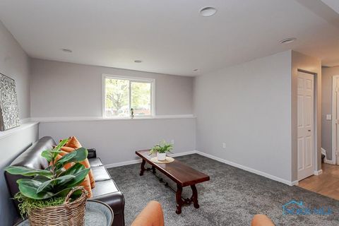 Tiny photo for 5457 Thornbrook Trail, Toledo, OH 43611 (MLS # 10007406)