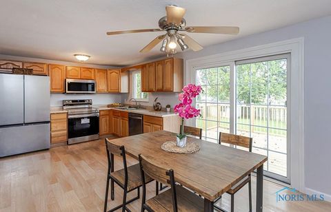 Tiny photo for 5457 Thornbrook Trail, Toledo, OH 43611 (MLS # 10007406)