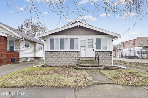 Photo of 504 Eleanor Avenue, Toledo, OH 43612 (MLS # 10002801)