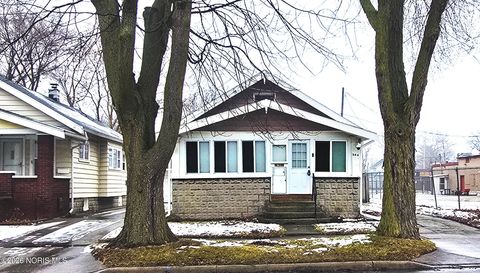 Photo of 504 Eleanor Avenue, Toledo, OH 43612 (MLS # 10002801)