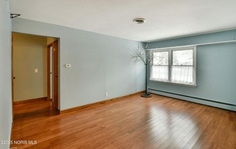 Tiny photo for 111 E 10th Street, Port Clinton, OH 43452 (MLS # 10002174)