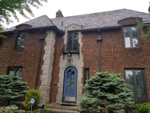 Tiny photo for 2157 Shenandoah Road, Toledo, OH 43607 (MLS # 10004749)