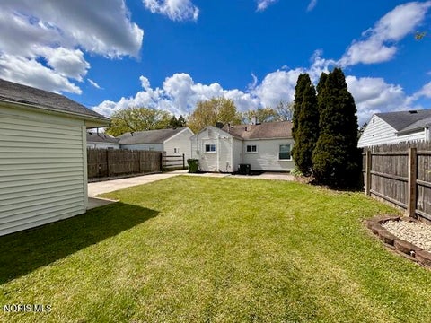 Tiny photo for 1132 Hugo Street, Maumee, OH 43537 (MLS # 10009678)
