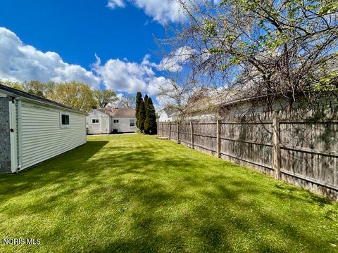 Tiny photo for 1132 Hugo Street, Maumee, OH 43537 (MLS # 10009678)