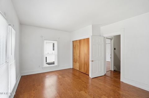 Tiny photo for 409 W Wooster Street, Bowling Green, OH 43402 (MLS # 10006358)