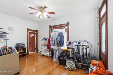 Tiny photo for 409 W Wooster Street, Bowling Green, OH 43402 (MLS # 10006358)