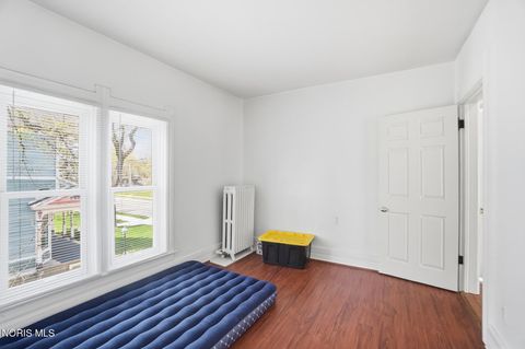 Tiny photo for 409 W Wooster Street, Bowling Green, OH 43402 (MLS # 10006358)