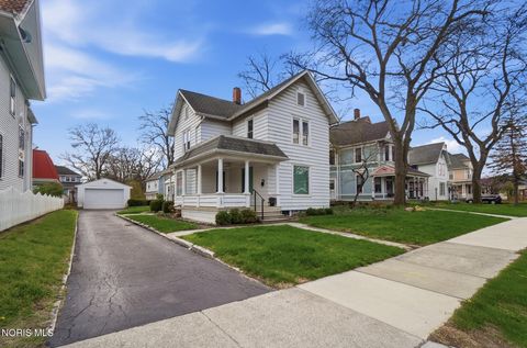 Tiny photo for 409 W Wooster Street, Bowling Green, OH 43402 (MLS # 10006358)