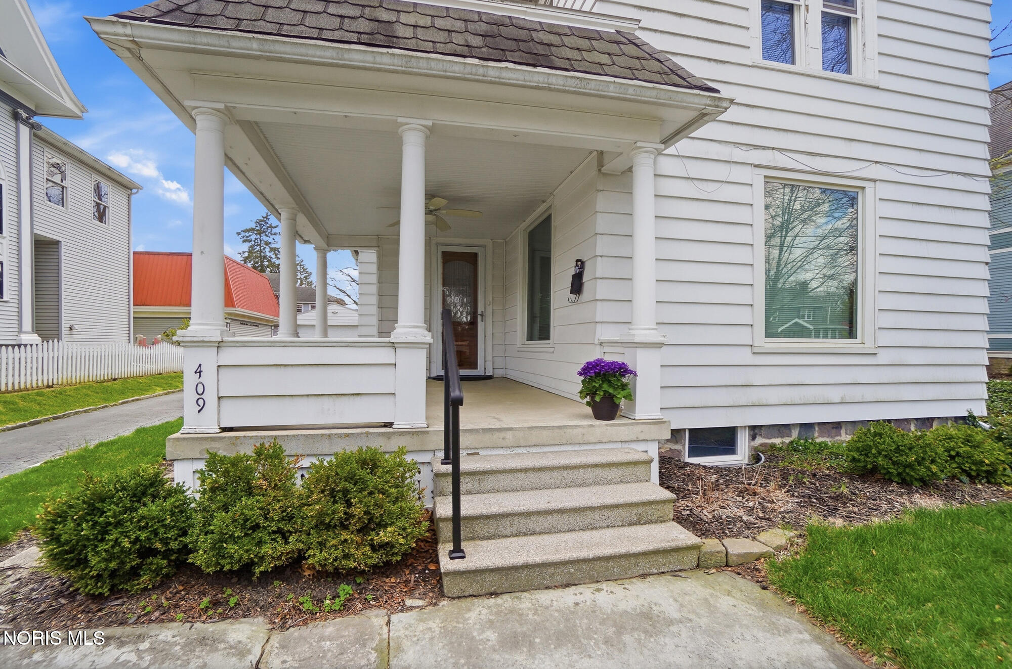 409 W Wooster Street