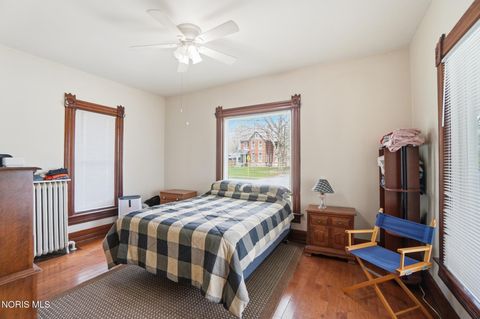 Tiny photo for 409 W Wooster Street, Bowling Green, OH 43402 (MLS # 10006358)