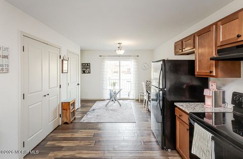 Tiny photo for 5736 Aurora Place, Sylvania, OH 43560 (MLS # 10003199)