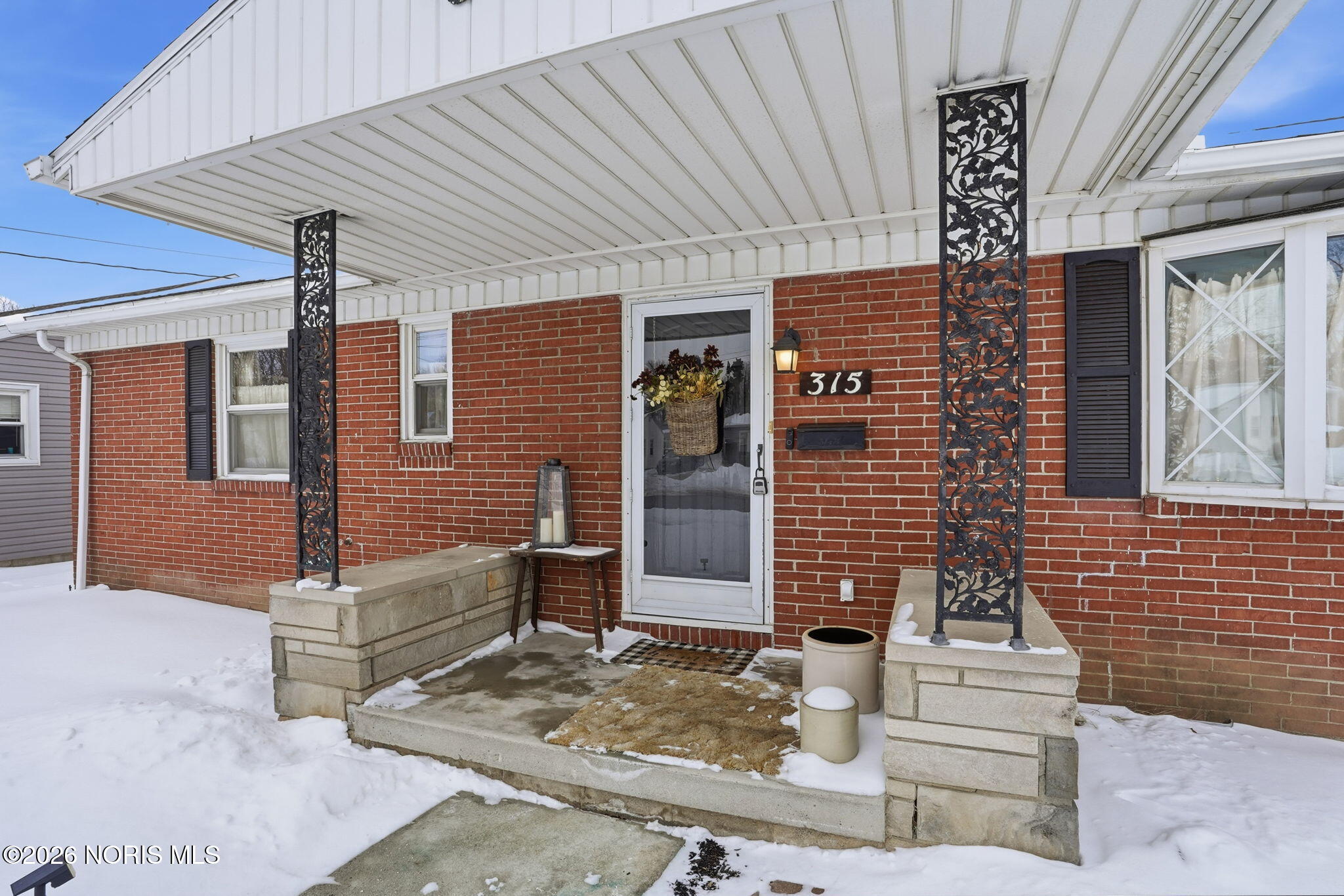 315 W Melrose Avenue