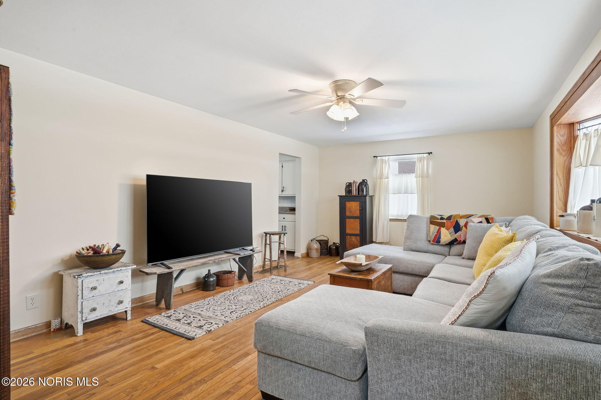 315 W Melrose Avenue