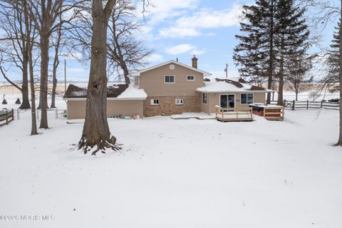 Tiny photo for 1611 Latcha Road, Millbury, OH 43447 (MLS # 10003592)