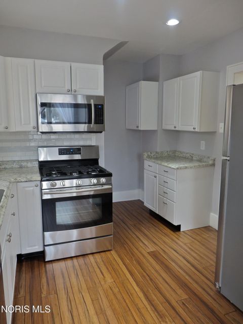 Tiny photo for 4325 Fir Lane, Toledo, OH 43613 (MLS # 10008457)
