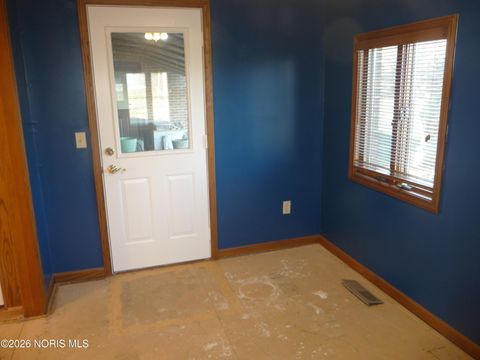 Tiny photo for 443 W College Avenue #443, Pemberville, OH 43450 (MLS # 10002905)