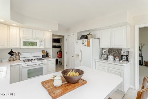 Tiny photo for 26395 E Wexford Drive, Perrysburg, OH 43551 (MLS # 10010187)