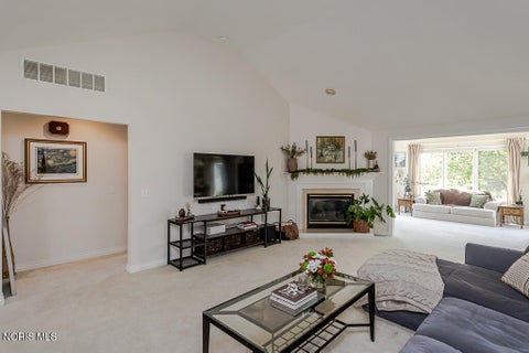 Tiny photo for 26395 E Wexford Drive, Perrysburg, OH 43551 (MLS # 10010187)