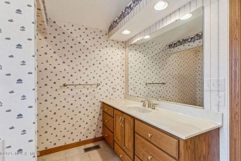 Tiny photo for 8478 Indian Drive, Findlay, OH 45840 (MLS # 10000169)