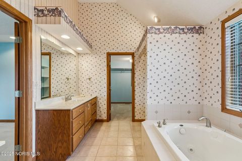 Tiny photo for 8478 Indian Drive, Findlay, OH 45840 (MLS # 10000169)