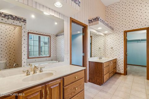Tiny photo for 8478 Indian Drive, Findlay, OH 45840 (MLS # 10000169)