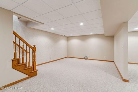 Tiny photo for 8478 Indian Drive, Findlay, OH 45840 (MLS # 10000169)
