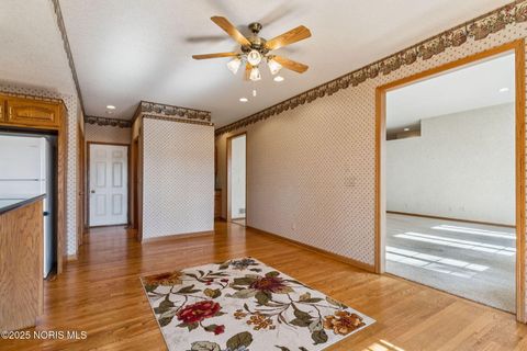Tiny photo for 8478 Indian Drive, Findlay, OH 45840 (MLS # 10000169)