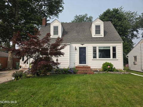 Photo of 1011 Michigan Avenue, Maumee, OH 43537 (MLS # 10010658)