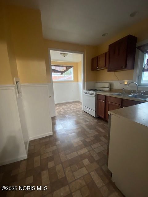 Tiny photo for 414 Bender Drive, Toledo, OH 43609 (MLS # 10001568)