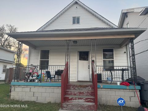 Photo of 339 Burger Street, Toledo, OH 43605 (MLS # 10000696) Photo of 339 Burger Street, Toledo, OH 43605 (MLS # 10000696)