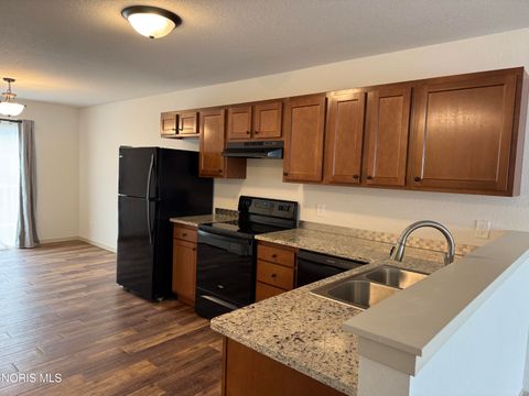 Tiny photo for 5747 Aurora Place # 23, Sylvania, OH 43560 (MLS # 10005663)