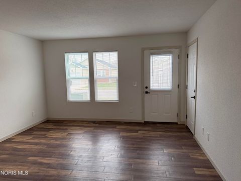 Tiny photo for 5747 Aurora Place # 23, Sylvania, OH 43560 (MLS # 10005663)