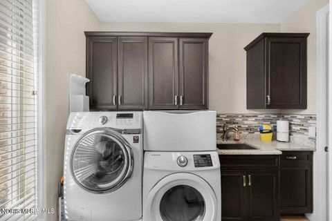 Tiny photo for 4271 Cranberry Lane, Sylvania, OH 43560 (MLS # 10006939)