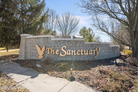 Tiny photo for 26281 Seminary Road, Perrysburg, OH 43551 (MLS # 10012287)
