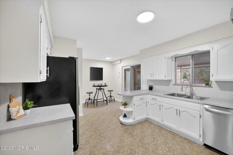 Tiny photo for 5926 Sylvan Green Road, Sylvania, OH 43560 (MLS # 10003148)