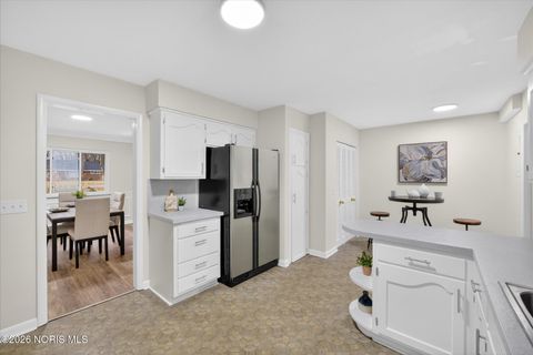 Tiny photo for 5926 Sylvan Green Road, Sylvania, OH 43560 (MLS # 10003148)