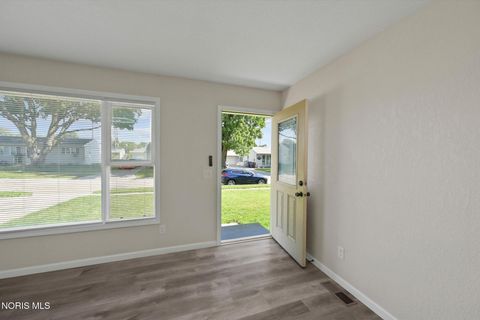 Tiny photo for 539 W Crawford Avenue, Toledo, OH 43612 (MLS # 10008808)