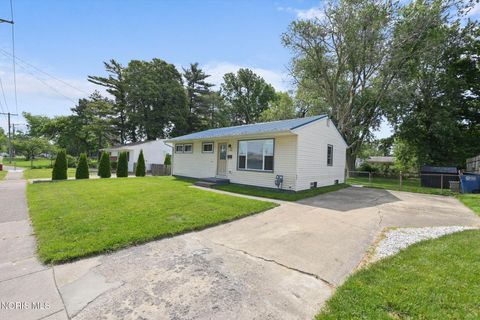 Tiny photo for 539 W Crawford Avenue, Toledo, OH 43612 (MLS # 10008808)