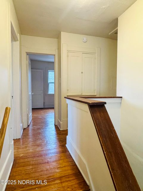 Tiny photo for 330 E Lake Street, Toledo, OH 43608 (MLS # 10002659)