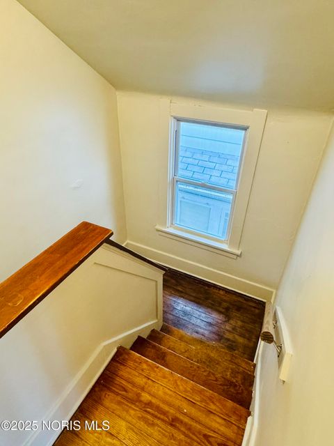 Tiny photo for 330 E Lake Street, Toledo, OH 43608 (MLS # 10002659)