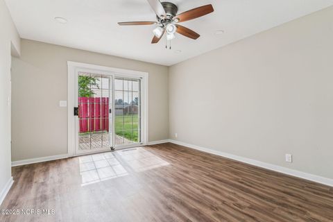 Tiny photo for 1808 Glenwood Street, Findlay, OH 45840 (MLS # 10000314)