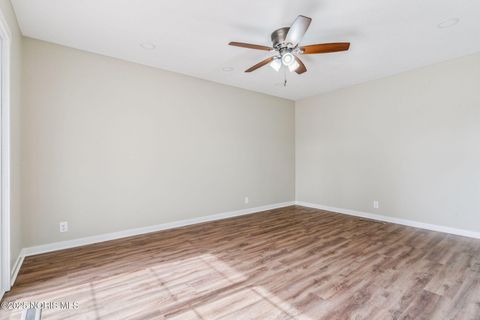 Tiny photo for 1808 Glenwood Street, Findlay, OH 45840 (MLS # 10000314)