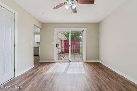 Tiny photo for 1808 Glenwood Street, Findlay, OH 45840 (MLS # 10000314)