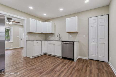 Tiny photo for 1808 Glenwood Street, Findlay, OH 45840 (MLS # 10000314)