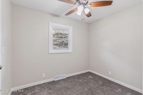 Tiny photo for 1808 Glenwood Street, Findlay, OH 45840 (MLS # 10000314)