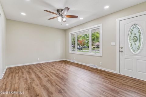 Tiny photo for 1808 Glenwood Street, Findlay, OH 45840 (MLS # 10000314)