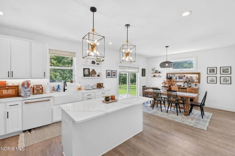 Tiny photo for 4925 Black Road, Monclova, OH 43542 (MLS # 10013923)